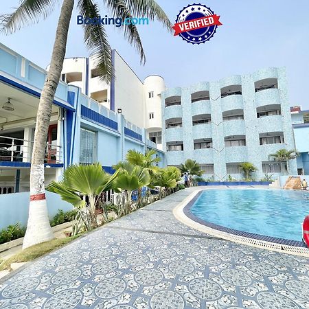 Hotel V-I Sea View: Beachfront Wellness Retreat with Spa Puri Exterior photo