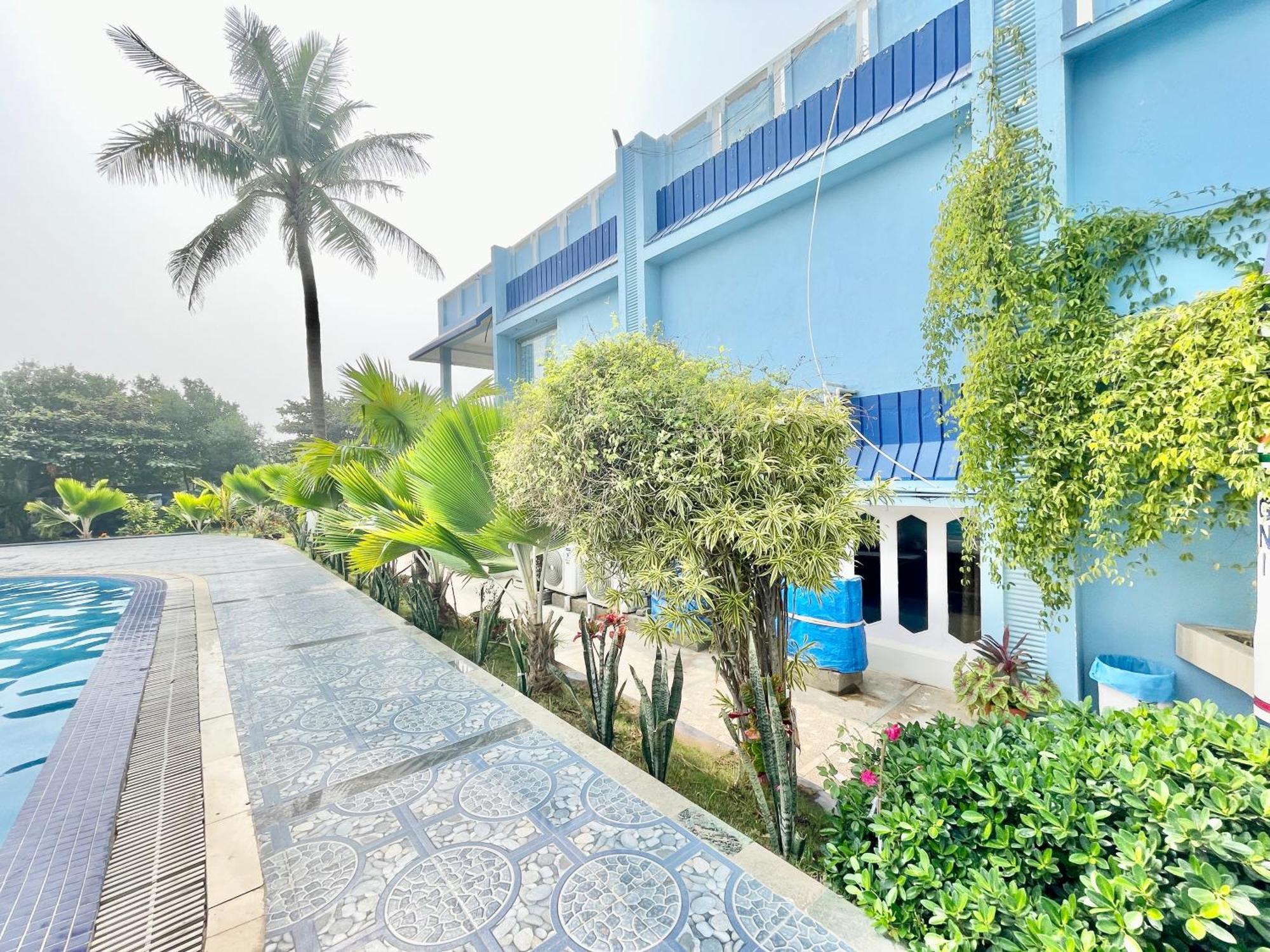 Hotel V-I Sea View: Beachfront Wellness Retreat with Spa Puri Exterior photo